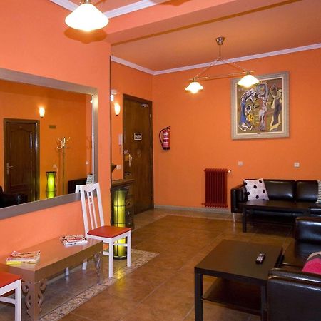 Hostal Rico Madrid Ngoại thất bức ảnh