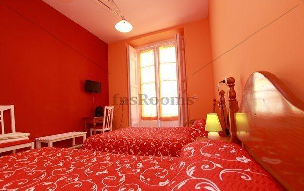 Hostal Rico Madrid Ngoại thất bức ảnh