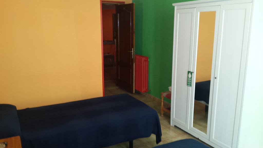 Hostal Rico Madrid Ngoại thất bức ảnh