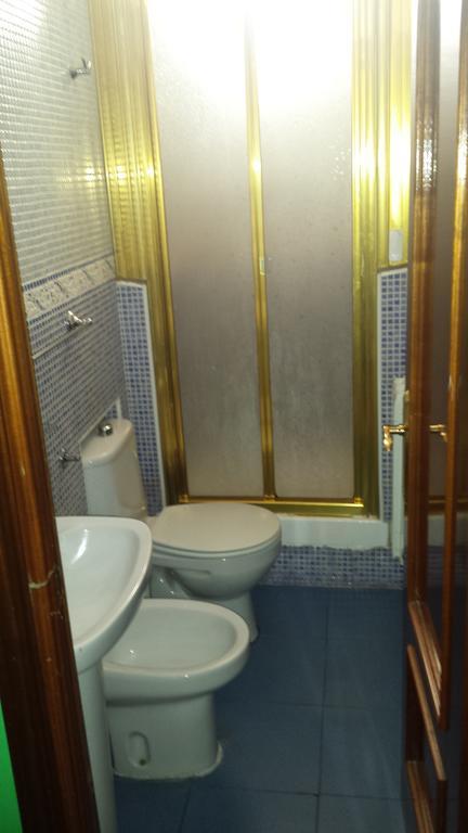 Hostal Rico Madrid Ngoại thất bức ảnh