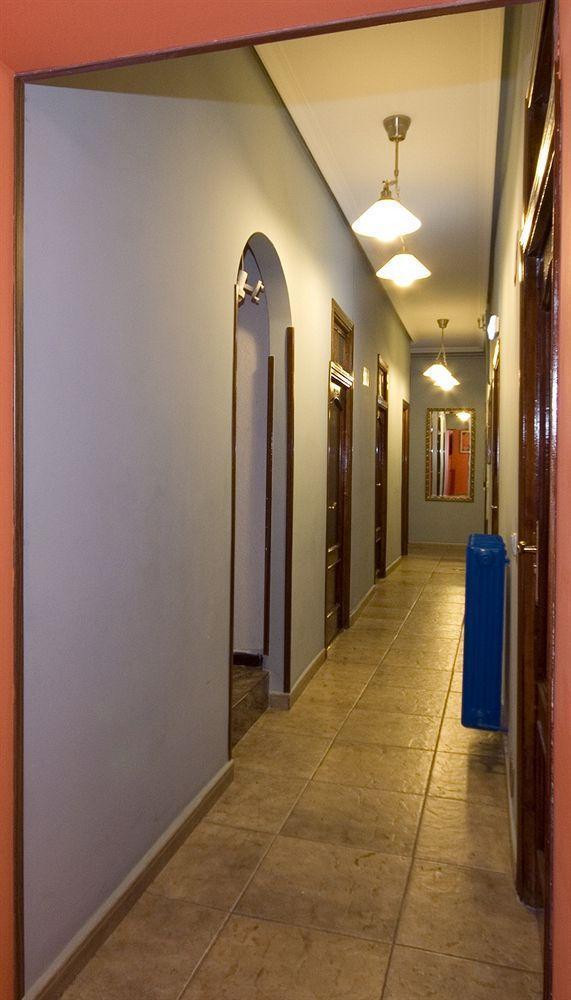 Hostal Rico Madrid Ngoại thất bức ảnh
