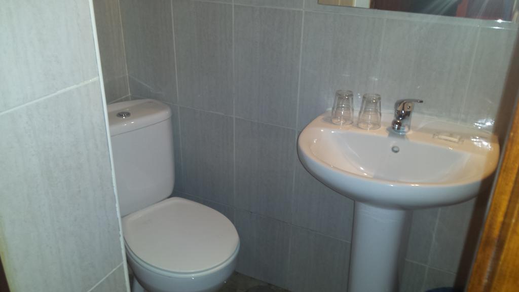 Hostal Rico Madrid Ngoại thất bức ảnh