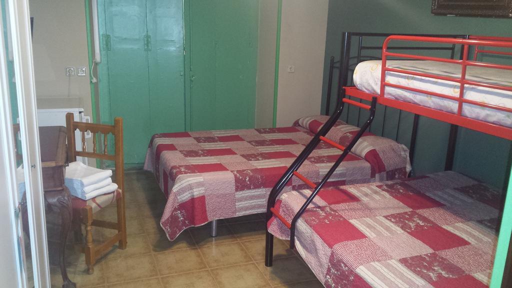 Hostal Rico Madrid Ngoại thất bức ảnh