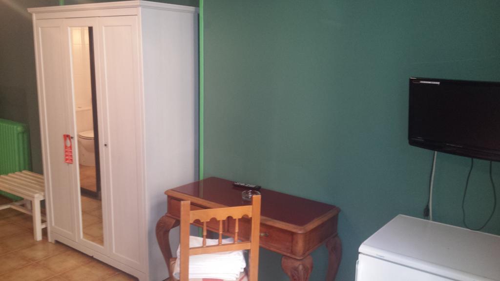 Hostal Rico Madrid Ngoại thất bức ảnh